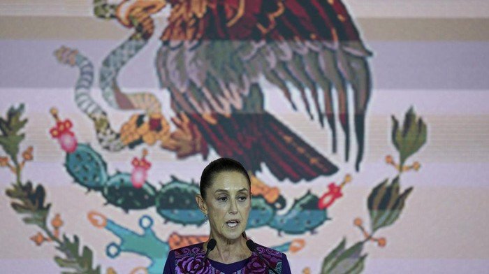 Presiden Meksiko Berduka Kapal AL Tabrak Jembatan Brooklyn Tewaskan 2 Orang
